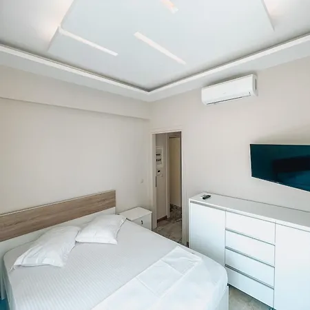 아파트 Agora Luxury 8 *