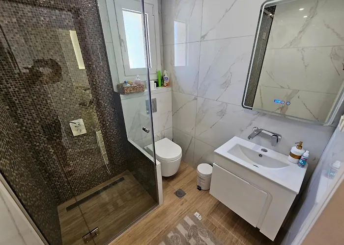 Agora Luxury 8 * Loutráki